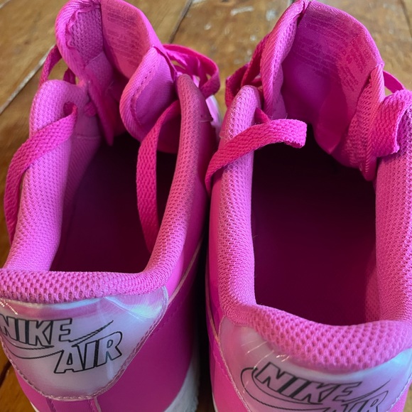 Nike Women's Air Force 1 Low 07 Essentials Laser Fuchsia - Picture 3 of 7